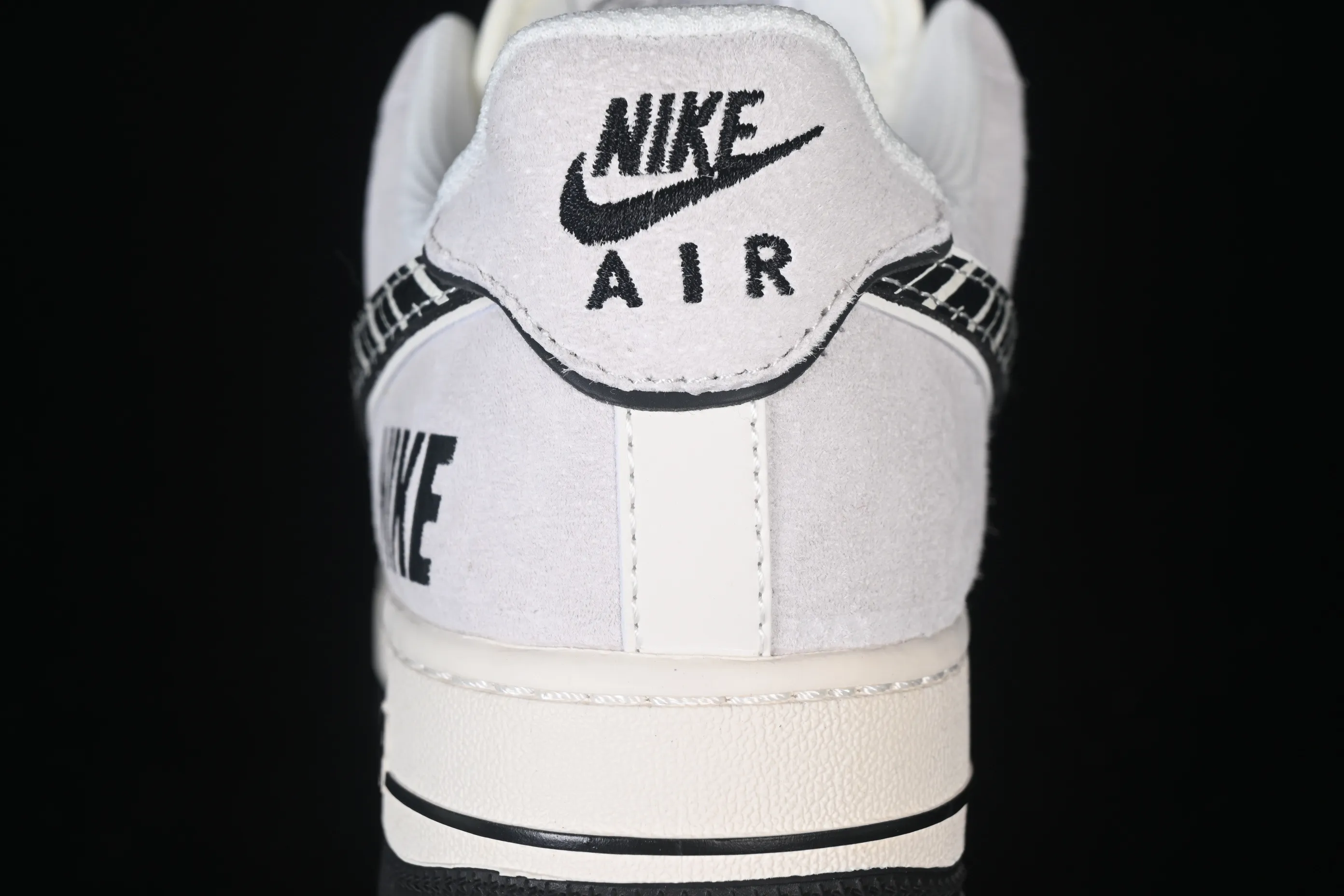 All categories Nk Air Force 1 Air Force series Nk Air Force 1 Low Air Force low-top Nike Air Force 1'07 Low Mi Heizhuba leather Air Force 1 low-top casual sneakers JP8028-068